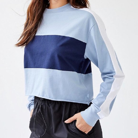 Aritzia TNA Agden Cropped Long Sleeve Tee - Picture 10 of 11